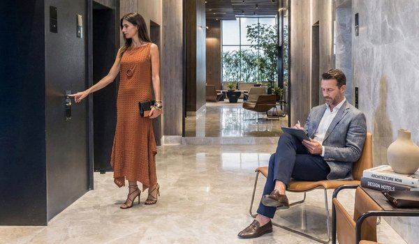 BlueMall Luxury Suites